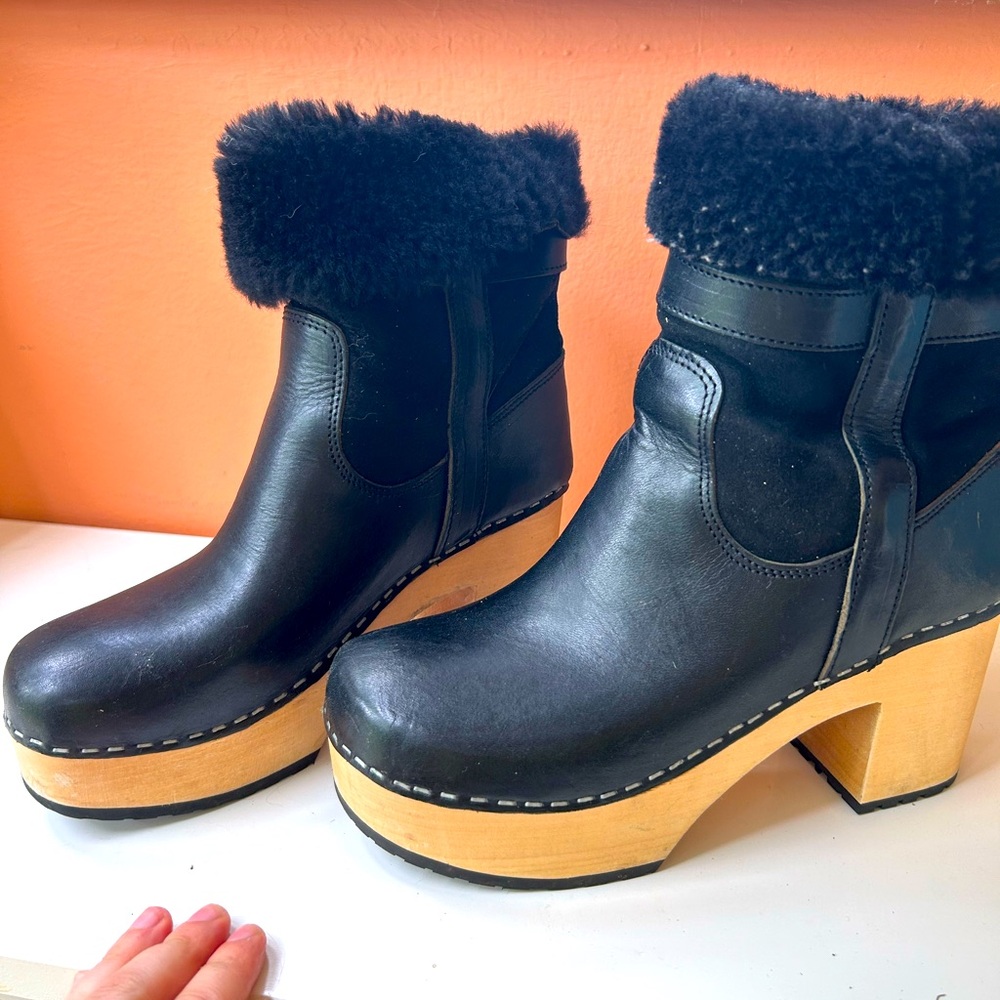 Swedish Hasbeens Shearling Clog Boot Size 38